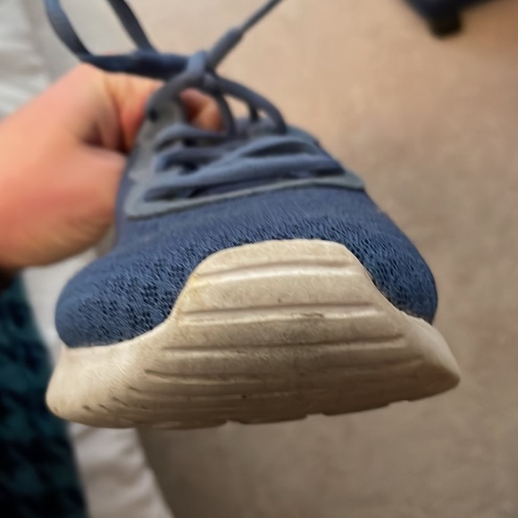 Women’s Nike Shoes - Picture 5 of 6